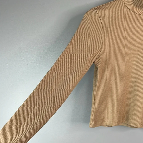 American Eagle Ribbed Cropped Mock Neck Shirt Tan Brown Long Sleeves M - Picture 5 of 10
